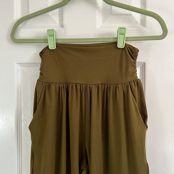 DIBAOLONG -ARMY GREEN  Yoga Joggers with Pockets - Picture 4 of 8